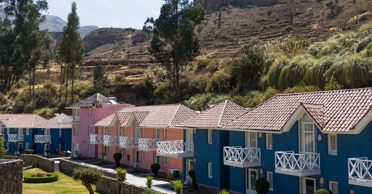 Family Hotels Colca Canyon enjoy the view of the valley